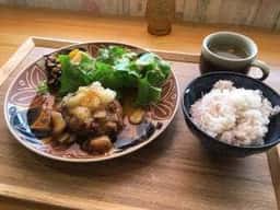 どんぐり畑 Cafe & Goods
