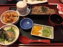 やじろべえ 半田店