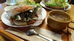 路地裏カフェ