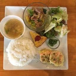 カフェ&ダイニング マーク