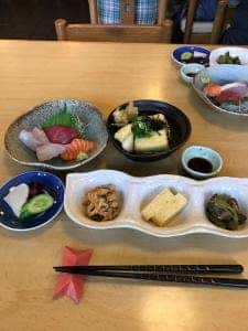 笑びす