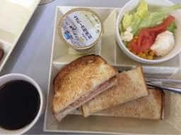 カフェ・ド・クリエ 名古屋医療センター店