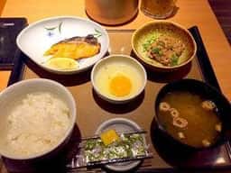 やよい軒 烏丸今出川店