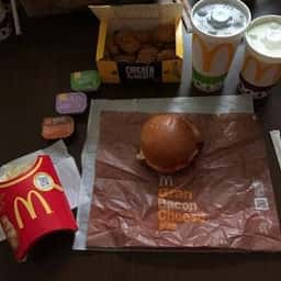 マクドナルド 立川立飛店