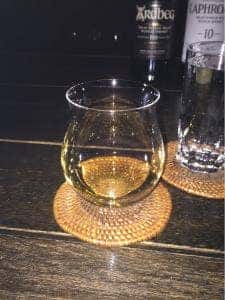 BAR CLICHÉ