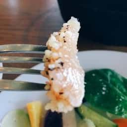 和島トゥー・ル・モンド レストラン Bague