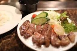 カジュアル鉄板焼ステーキ DABU DABU