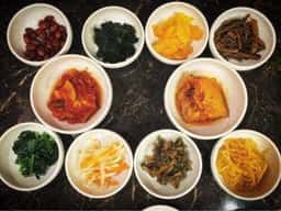 炭火焼肉オムテソン