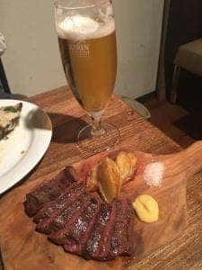 お肉とワイン。 フィガロ