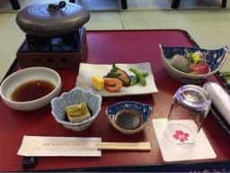 にっしょうかん新館 梅松鶴