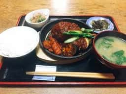 食事処 おもや