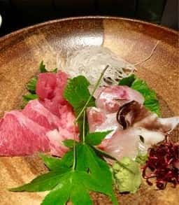 海鮮と炭火焼 わら家