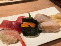 照鮨