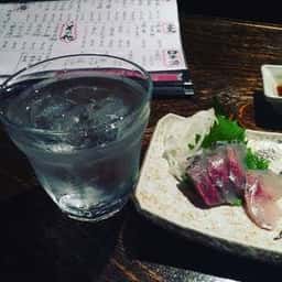 はたがや酒場 はだか電球