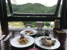 ban.K CAFE TERRACE BERG HUTTE