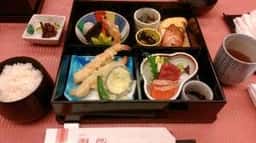 日本料理 御河