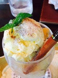 カフェ・アダチ