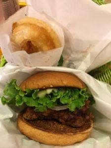 フレッシュネスバーガー 新横浜店