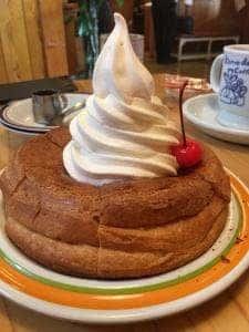 コメダ珈琲店 津中央店