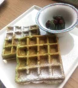 よもぎ田 cafe