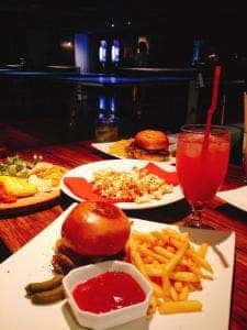 アンダースピン