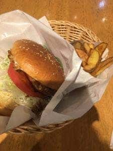 フレッシュネスバーガー JR西宮駅前店