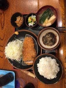 とん亭