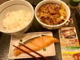 なか卯 越谷七左町店