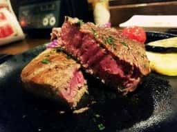 塊肉ステーキ&ワイン Gravy’s Factory