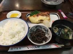 お食事処 いづみや