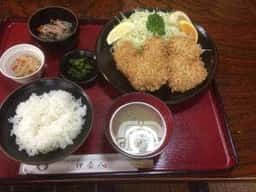 伊奈八