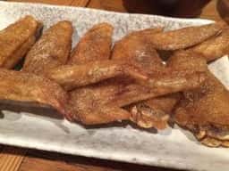 奇跡の手羽先 サラリーマン横丁 薬院店