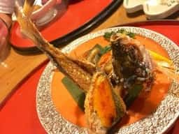 首里殿内