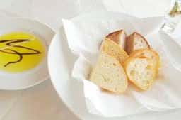 RESTAURANT & WEDDING LAUT