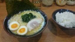 横浜家系ラーメン なぶら家