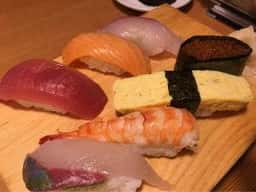 や台ずし 津駅前町