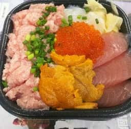 海鮮丼丸 どんぶりこ。 勇心佐賀店