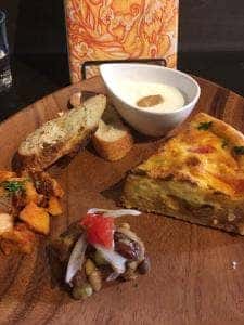 フレンチカフェ アオイオト