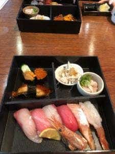 本格にぎりすし 弁慶 東香里本店