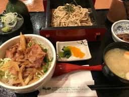 東部湯の丸SA上り AVANZARE