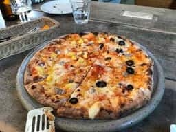 Pizza Indy's