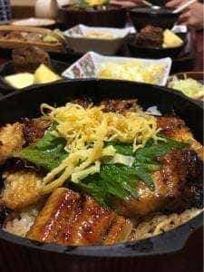 うな与