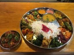 パリワール生駒