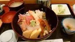 ハマグルメ とも栄鮨