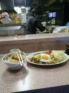 やや