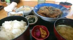 味街道 魚々よし
