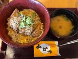 こだわりとんかつ 山かつ 空港店