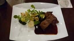 LAZOR GARDEN DINING