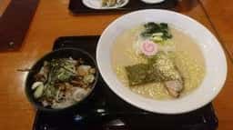 麺屋 なると 滑川店