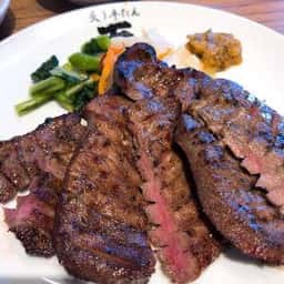炙り牛たん 万 イオンモール新潟南店